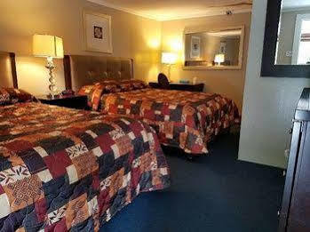 Sea Haven Resort Motel Southampton Exterior photo